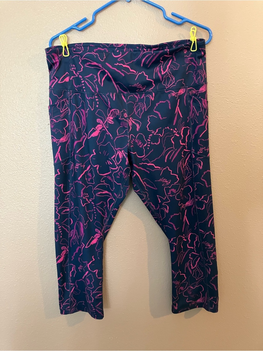 Floral Performance Leggings - Navy with Pink Print - Picture 9 of 9